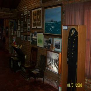 Descripción: D:\Desktop D\Curso_FIUBA III\Museo de la Fuerza de Submarinos\Subs Tarantinos_2.jpg