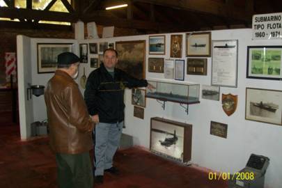 Descripción: D:\Desktop D\Curso_FIUBA III\Museo de la Fuerza de Submarinos\Subs Tipo Fleet_1.jpg