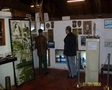 Descripción: D:\Desktop D\Curso_FIUBA III\Museo de la Fuerza de Submarinos\Subs TR1700_1.jpg
