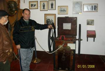 Descripción: D:\Desktop D\Curso_FIUBA III\Museo de la Fuerza de Submarinos\Esc Buceo_3.jpg