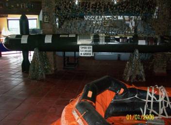 Descripción: D:\Desktop D\Curso_FIUBA III\Museo de la Fuerza de Submarinos\Torpedo SST4_1.jpg